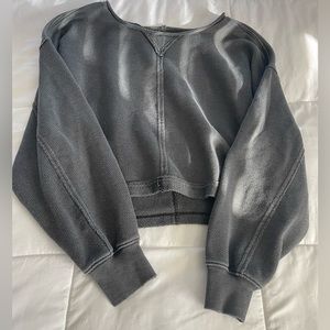 Dark grey aerie beach party cropped crewneck.